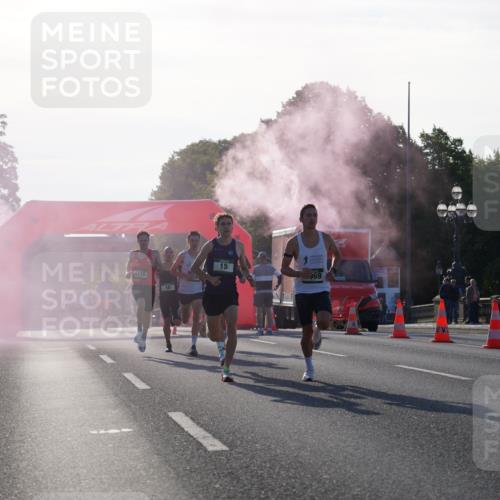 07.09.2025 - BARMER Alsterlauf Yannick Fuchs http://msf.ph/oto/8729713 07.09.2025 08:56:44 Laufen 4118, 10, 15, 969 meine-sportfotos.de
