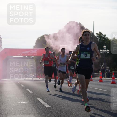 07.09.2025 - BARMER Alsterlauf Yannick Fuchs http://msf.ph/oto/8729733 07.09.2025 08:56:45 Laufen 4118, 4744, 10, 8081, 15, 969, 77 meine-sportfotos.de