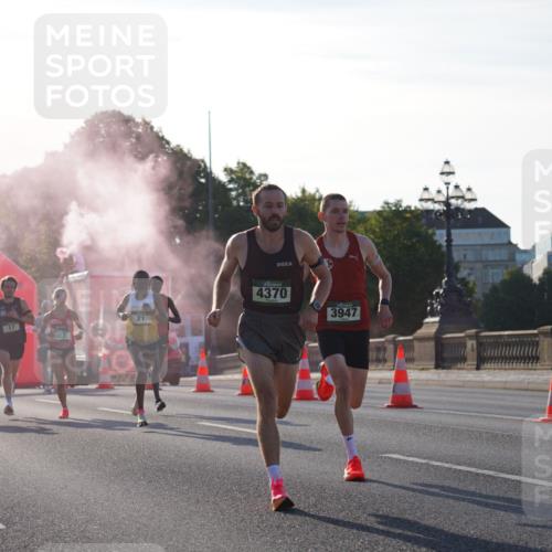 07.09.2025 - BARMER Alsterlauf Yannick Fuchs http://msf.ph/oto/8729761 07.09.2025 08:56:48 Laufen 21, 5783, 4370, 3947 meine-sportfotos.de