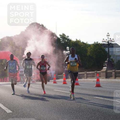 07.09.2025 - BARMER Alsterlauf Yannick Fuchs http://msf.ph/oto/8729775 07.09.2025 08:56:50 Laufen 21, 5783, 17 meine-sportfotos.de