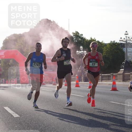 07.09.2025 - BARMER Alsterlauf Yannick Fuchs http://msf.ph/oto/8729783 07.09.2025 08:56:51 Laufen 5783, 17, 22 meine-sportfotos.de