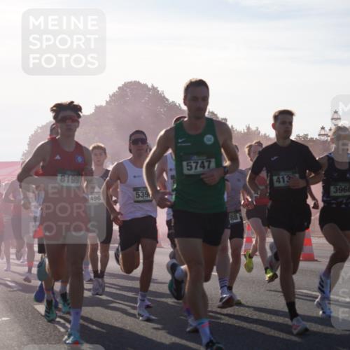 07.09.2025 - BARMER Alsterlauf Yannick Fuchs http://msf.ph/oto/8729844 07.09.2025 08:57:01 Laufen 5641, 8199, 496, 539, 5747, 413, 88, 3966 meine-sportfotos.de
