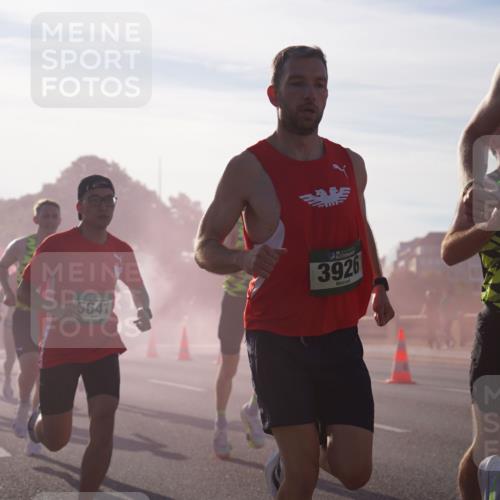 07.09.2025 - BARMER Alsterlauf Yannick Fuchs http://msf.ph/oto/8729861 07.09.2025 08:57:04 Laufen 5641, 3926, 8 meine-sportfotos.de