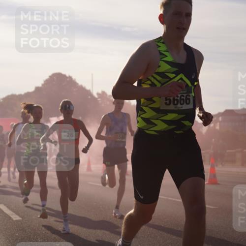 07.09.2025 - BARMER Alsterlauf Yannick Fuchs http://msf.ph/oto/8729870 07.09.2025 08:57:05 Laufen 26, 586, 5666 meine-sportfotos.de