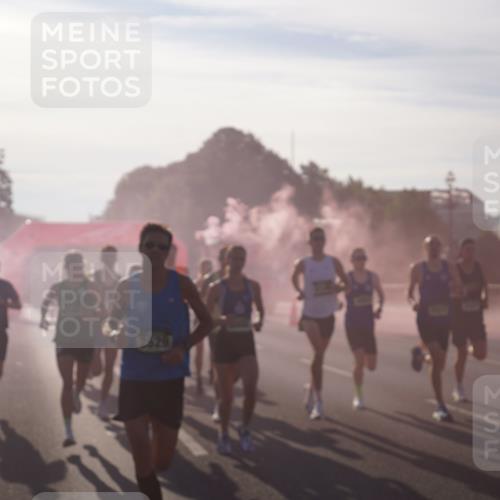 07.09.2025 - BARMER Alsterlauf Yannick Fuchs http://msf.ph/oto/8729903 07.09.2025 08:57:10 Laufen 2529 meine-sportfotos.de