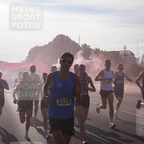 07.09.2025 - BARMER Alsterlauf Yannick Fuchs http://msf.ph/oto/8729910 07.09.2025 08:57:11 Laufen 4252, 5748, 17, 2529, 008, 5148, 4853, 5924 meine-sportfotos.de