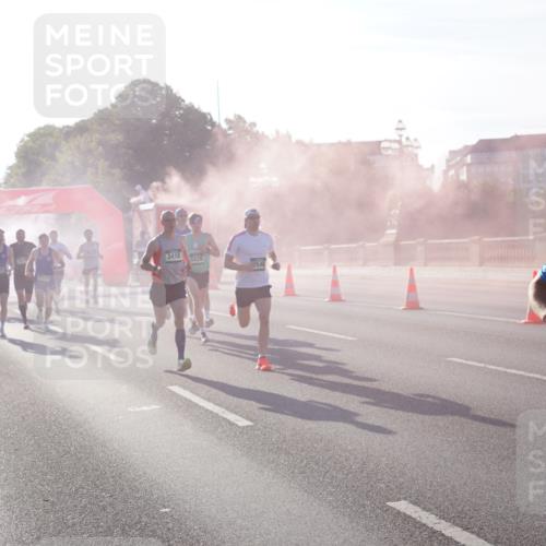 07.09.2025 - BARMER Alsterlauf Yannick Fuchs http://msf.ph/oto/8729926 07.09.2025 08:57:18 Laufen 3418, 5429, 3981 meine-sportfotos.de