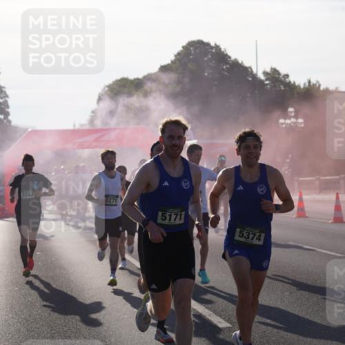 07.09.2025 - BARMER Alsterlauf Yannick Fuchs http://msf.ph/oto/8729950 07.09.2025 08:57:21 Laufen 8247, 3271, 5171, 5374 meine-sportfotos.de