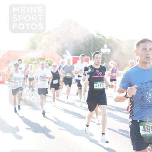 07.09.2025 - BARMER Alsterlauf Yannick Fuchs http://msf.ph/oto/8730030 07.09.2025 08:57:35 Laufen 4444, 3251, 4782, 4312, 36, 4997 meine-sportfotos.de