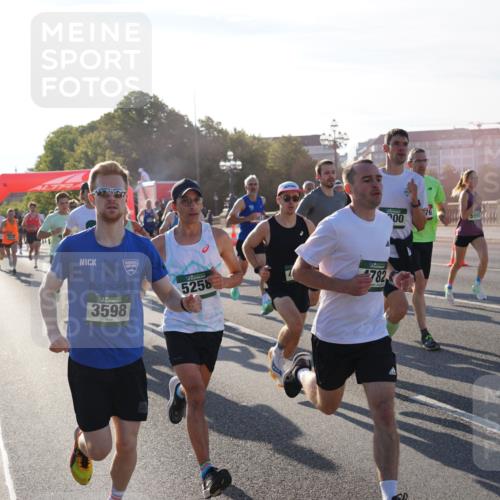 07.09.2025 - BARMER Alsterlauf Yannick Fuchs http://msf.ph/oto/8730042 07.09.2025 08:57:37 Laufen 444, 3598, 5258, 782, 76, 5995, 200 meine-sportfotos.de