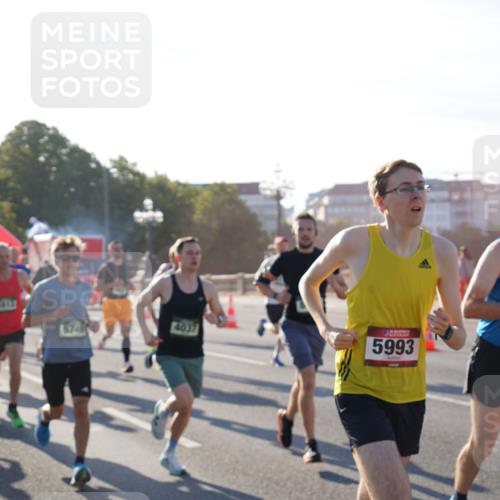 07.09.2025 - BARMER Alsterlauf Yannick Fuchs http://msf.ph/oto/8730060 07.09.2025 08:57:40 Laufen 4845, 5749, 4037, 5993, 5785 meine-sportfotos.de