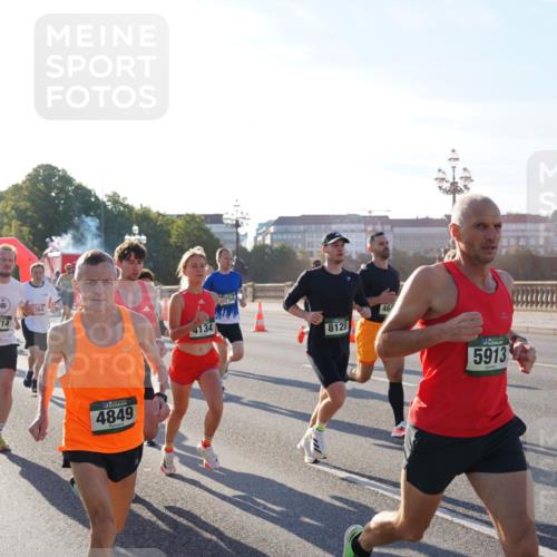 07.09.2025 - BARMER Alsterlauf Yannick Fuchs http://msf.ph/oto/8730084 07.09.2025 08:57:42 Laufen 5714, 264, 4849, 4134, 8128, 46, 5913, 2238 meine-sportfotos.de
