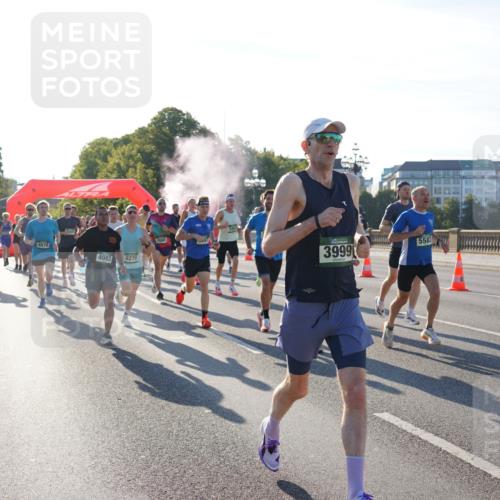 07.09.2025 - BARMER Alsterlauf Yannick Fuchs http://msf.ph/oto/8730121 07.09.2025 08:57:49 Laufen 44464, 4676, 4083, 8270, 2680, 3999, 5583, 2871 meine-sportfotos.de