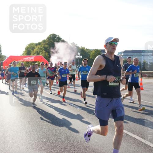 07.09.2025 - BARMER Alsterlauf Yannick Fuchs http://msf.ph/oto/8730123 07.09.2025 08:57:49 Laufen 44414, 4676, 4083, 3270, 3597, 8358, 999, 5583 meine-sportfotos.de