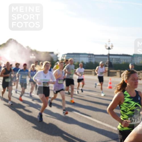 07.09.2025 - BARMER Alsterlauf Yannick Fuchs http://msf.ph/oto/8730176 07.09.2025 08:57:56 Laufen 5751 meine-sportfotos.de