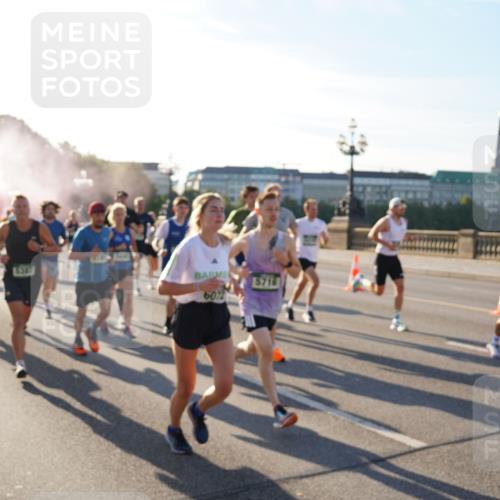 07.09.2025 - BARMER Alsterlauf Yannick Fuchs http://msf.ph/oto/8730182 07.09.2025 08:57:56 Laufen 5387, 6072, 5716 meine-sportfotos.de