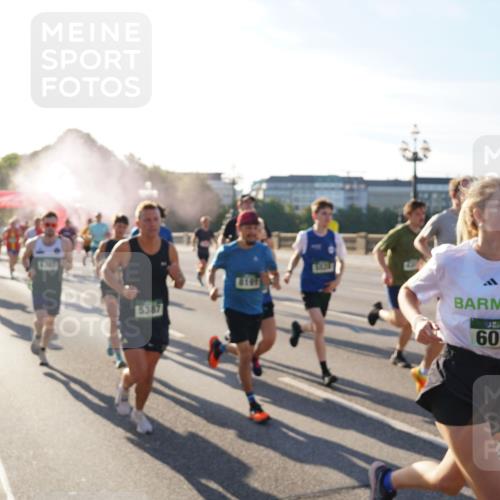 07.09.2025 - BARMER Alsterlauf Yannick Fuchs http://msf.ph/oto/8730191 07.09.2025 08:57:57 Laufen 5387, 607, 5716 meine-sportfotos.de