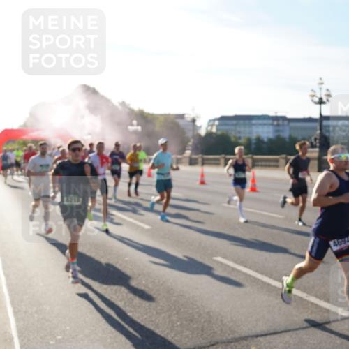 07.09.2025 - BARMER Alsterlauf Yannick Fuchs http://msf.ph/oto/8730204 07.09.2025 08:57:59 Laufen 4692 meine-sportfotos.de