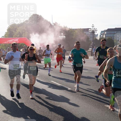 07.09.2025 - BARMER Alsterlauf Yannick Fuchs http://msf.ph/oto/8730217 07.09.2025 08:58:07 Laufen 2212, 5388, 4482, 329, 5243, 524, 4665 meine-sportfotos.de