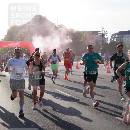 07.09.2025 - BARMER Alsterlauf Yannick Fuchs http://msf.ph/oto/8730219 07.09.2025 08:58:07 Laufen 2212, 5388, 4482, 2561, 3296, 5243, 520, 63, 65 meine-sportfotos.de