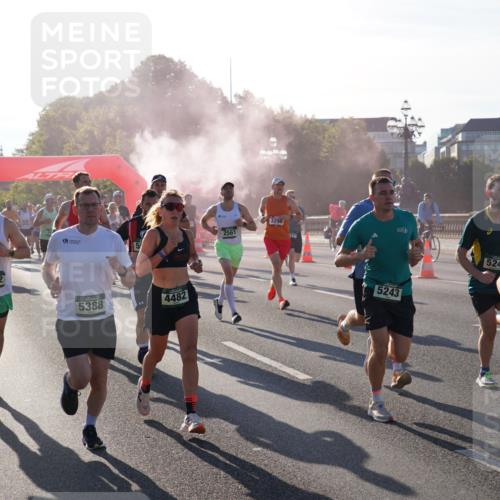 07.09.2025 - BARMER Alsterlauf Yannick Fuchs http://msf.ph/oto/8730221 07.09.2025 08:58:07 Laufen 2212, 5388, 4482, 2561, 3296, 5243, 5246, 43, 63 meine-sportfotos.de
