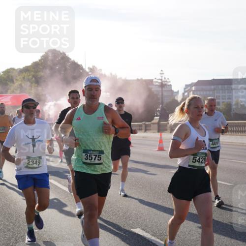 07.09.2025 - BARMER Alsterlauf Yannick Fuchs http://msf.ph/oto/8730249 07.09.2025 08:58:13 Laufen 5486, 2349, 3575, 5428, 409 meine-sportfotos.de