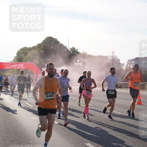07.09.2025 - BARMER Alsterlauf Yannick Fuchs http://msf.ph/oto/8730259 07.09.2025 08:58:14 Laufen 5311, 4050, 4480, 4357, 5488, 84, 1, 2785 meine-sportfotos.de