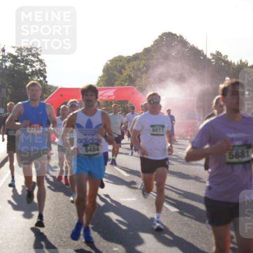 07.09.2025 - BARMER Alsterlauf Yannick Fuchs http://msf.ph/oto/8730302 07.09.2025 08:58:20 Laufen 2799, 5484, 6011, 5881, 6382 meine-sportfotos.de