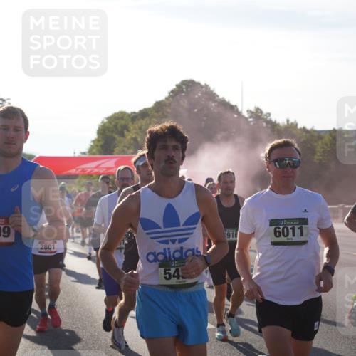 07.09.2025 - BARMER Alsterlauf Yannick Fuchs http://msf.ph/oto/8730309 07.09.2025 08:58:21 Laufen 36, 2799, 2601, 54, 916, 6011, 2618 meine-sportfotos.de