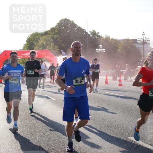 07.09.2025 - BARMER Alsterlauf Yannick Fuchs http://msf.ph/oto/8730335 07.09.2025 08:58:27 Laufen 5880, 6193, 3567, 5110, 56 meine-sportfotos.de