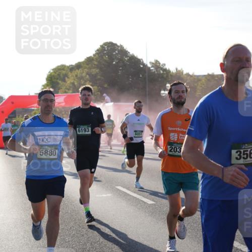 07.09.2025 - BARMER Alsterlauf Yannick Fuchs http://msf.ph/oto/8730343 07.09.2025 08:58:28 Laufen 14, 5880, 6193, 8, 6051, 203, 3567 meine-sportfotos.de