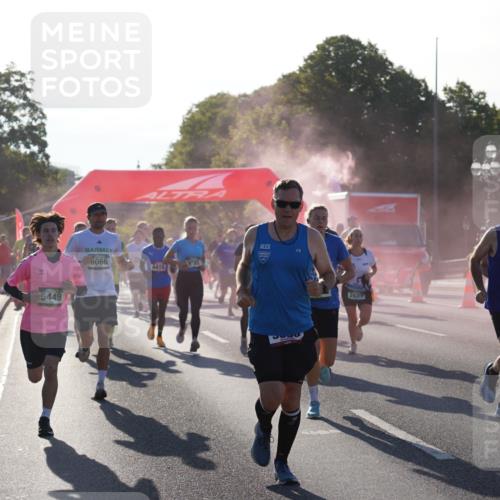 07.09.2025 - BARMER Alsterlauf Yannick Fuchs http://msf.ph/oto/8730372 07.09.2025 08:58:32 Laufen 5449, 6066, 4419, 85, 2627, 2201, 4 meine-sportfotos.de