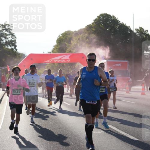 07.09.2025 - BARMER Alsterlauf Yannick Fuchs http://msf.ph/oto/8730374 07.09.2025 08:58:32 Laufen 5449, 6066, 1785, 0930, 423, 2627, 2201 meine-sportfotos.de