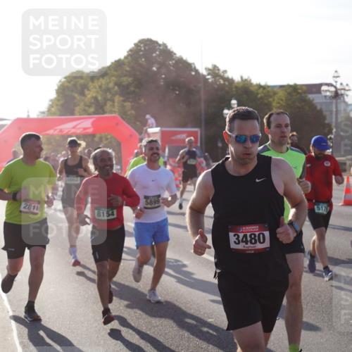 07.09.2025 - BARMER Alsterlauf Yannick Fuchs http://msf.ph/oto/8730428 07.09.2025 08:58:40 Laufen 2811, 5862, 8154, 58992, 36, 3480, 5179, 4896 meine-sportfotos.de