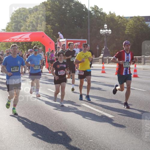 07.09.2025 - BARMER Alsterlauf Yannick Fuchs http://msf.ph/oto/8730443 07.09.2025 08:58:45 Laufen 4866, 5324, 3076, 5878, 6016, 6120, 6135, 2072, 4250, 6125 meine-sportfotos.de