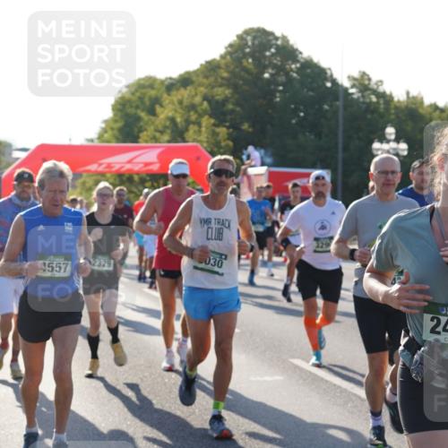 07.09.2025 - BARMER Alsterlauf Yannick Fuchs http://msf.ph/oto/8730554 07.09.2025 08:59:07 Laufen 557, 2329, 329, 030, 36, 2438 meine-sportfotos.de