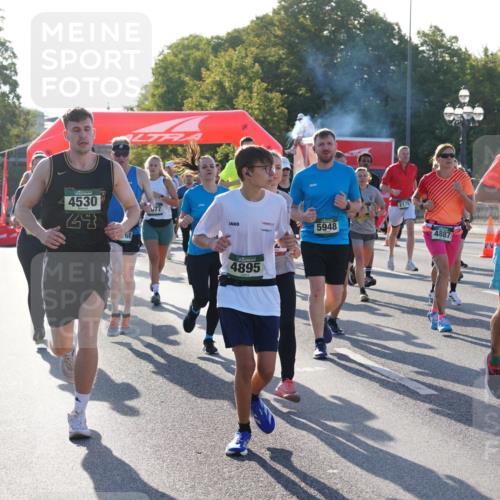 07.09.2025 - BARMER Alsterlauf Yannick Fuchs http://msf.ph/oto/8730584 07.09.2025 08:59:13 Laufen 44444, 4530, 41, 68, 77, 4895, 5948, 2178, 4887, 4886 meine-sportfotos.de