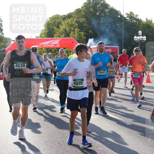 07.09.2025 - BARMER Alsterlauf Yannick Fuchs http://msf.ph/oto/8730586 07.09.2025 08:59:13 Laufen 4530, 8168, 4677, 59, 4895, 123, 5701, 5948, 2170, 4887, 4886 meine-sportfotos.de