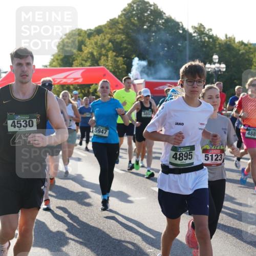 07.09.2025 - BARMER Alsterlauf Yannick Fuchs http://msf.ph/oto/8730594 07.09.2025 08:59:14 Laufen 4530, 5947, 3802, 4887, 10, 4895, 5123 meine-sportfotos.de