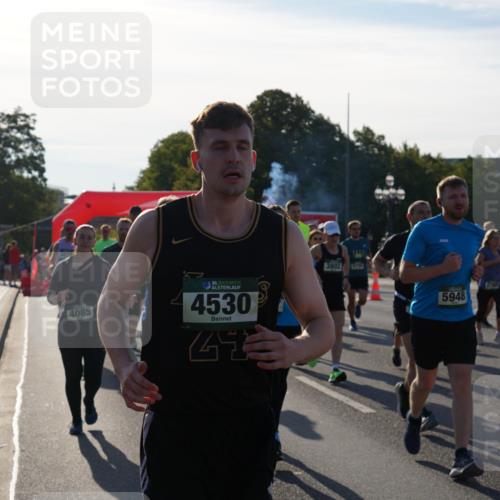 07.09.2025 - BARMER Alsterlauf Yannick Fuchs http://msf.ph/oto/8730600 07.09.2025 08:59:14 Laufen 4085, 36, 4530, 41, 3802, 5948 meine-sportfotos.de