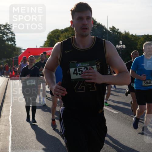 07.09.2025 - BARMER Alsterlauf Yannick Fuchs http://msf.ph/oto/8730601 07.09.2025 08:59:15 Laufen 4085, 36, 452, 5948, 4887 meine-sportfotos.de