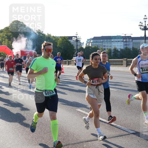 07.09.2025 - BARMER Alsterlauf Yannick Fuchs http://msf.ph/oto/8730633 07.09.2025 08:59:19 Laufen 4599, 6229, 5883, 4925, 6250, 5853, 6175, 65, 8440 meine-sportfotos.de