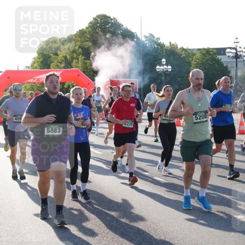 07.09.2025 - BARMER Alsterlauf Yannick Fuchs http://msf.ph/oto/8730639 07.09.2025 08:59:21 Laufen 44444, 459, 5229, 5883, 44, 5208, 4925 meine-sportfotos.de