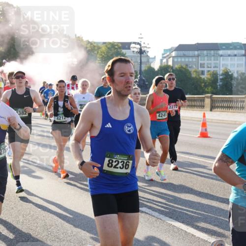 07.09.2025 - BARMER Alsterlauf Yannick Fuchs http://msf.ph/oto/8730672 07.09.2025 08:59:27 Laufen 382, 4212, 275, 60, 4241, 8236, 2272, 3069 meine-sportfotos.de