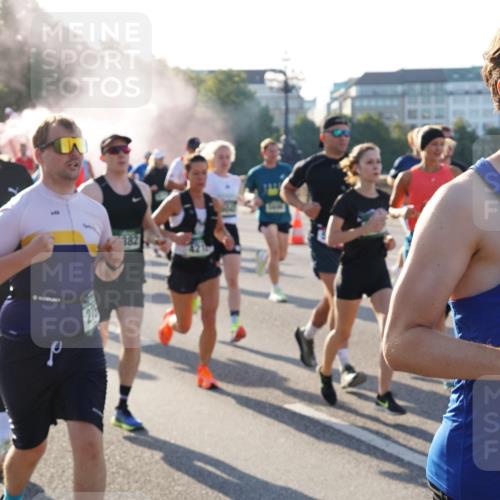 07.09.2025 - BARMER Alsterlauf Yannick Fuchs http://msf.ph/oto/8730678 07.09.2025 08:59:28 Laufen 2786, 382, 36 meine-sportfotos.de