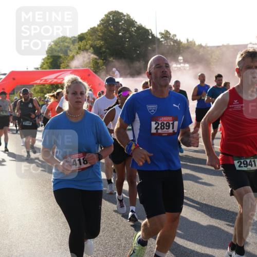 07.09.2025 - BARMER Alsterlauf Yannick Fuchs http://msf.ph/oto/8730704 07.09.2025 08:59:32 Laufen 267, 8306, 418, 136, 2891, 8203, 2941 meine-sportfotos.de