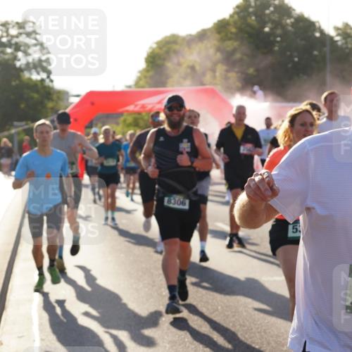 07.09.2025 - BARMER Alsterlauf Yannick Fuchs http://msf.ph/oto/8730718 07.09.2025 08:59:35 Laufen 8306, 5, 36, 4981 meine-sportfotos.de