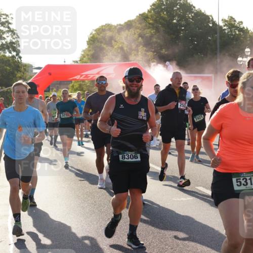 07.09.2025 - BARMER Alsterlauf Yannick Fuchs http://msf.ph/oto/8730724 07.09.2025 08:59:35 Laufen 32, 252, 8306, 2921, 5313 meine-sportfotos.de