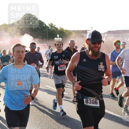 07.09.2025 - BARMER Alsterlauf Yannick Fuchs http://msf.ph/oto/8730731 07.09.2025 08:59:37 Laufen 2670, 3219, 997, 2922, 296, 5218, 8306 meine-sportfotos.de