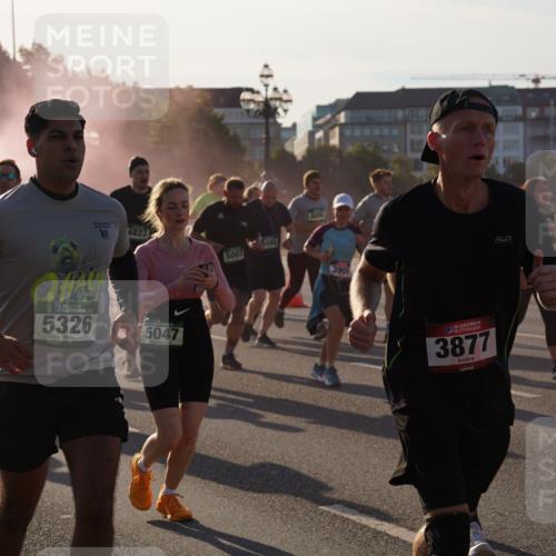 07.09.2025 - BARMER Alsterlauf Yannick Fuchs http://msf.ph/oto/8730776 07.09.2025 08:59:46 Laufen 10, 4827, 1488, 5003, 3909, 5326, 5047, 136, 3877, 1111 meine-sportfotos.de